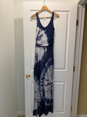 Women’s Navy & White Tie-Dye Maxi Dress